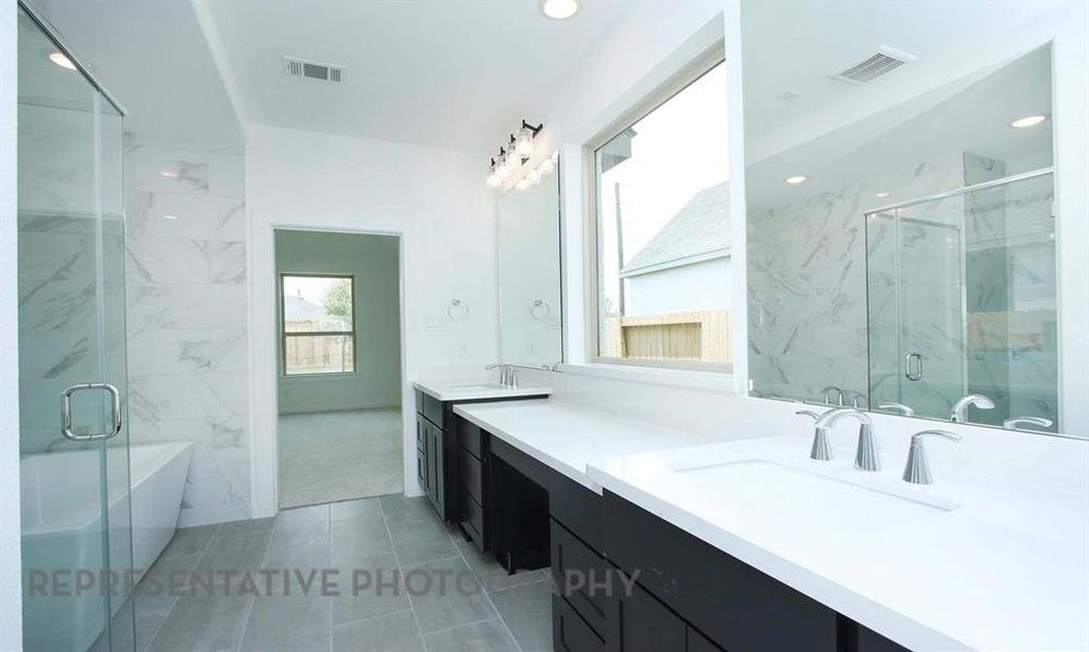 Furnished interior view inside a new home in Star Trail, Prosper (Image 4).