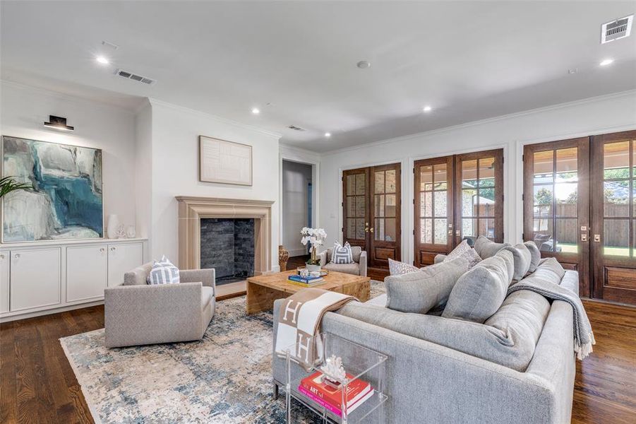 Furnished interior view inside a new home in , Dallas (Image 9). Furnished interior view inside a new home in , Dallas (Image 9).