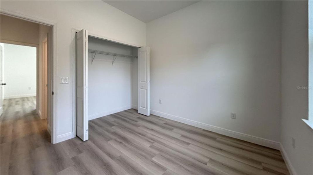 Spacious, unfurnished interior of a new home in , Citrus Springs (Image 16).