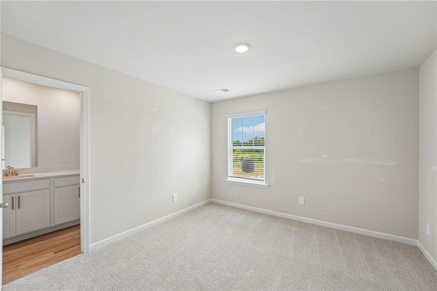 Spacious, unfurnished interior of a new home in Artisan Walk, Fairburn (Image 28). Spacious, unfurnished interior of a new home in Artisan Walk, Fairburn (Image 28).