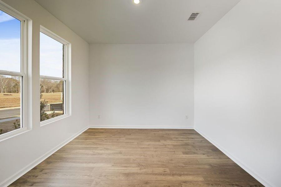 Spacious, unfurnished interior of a new home in Windance Lake, Loganville (Image 13).