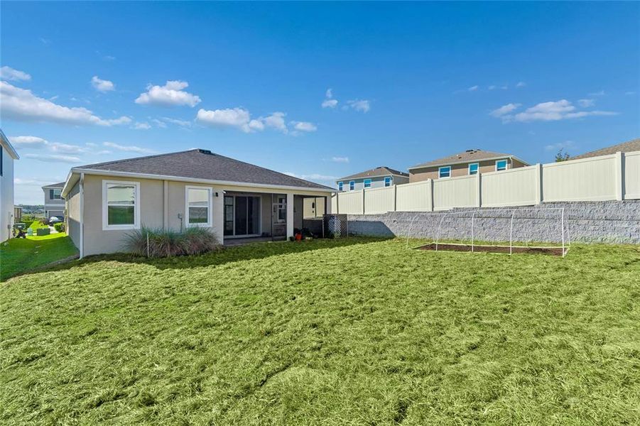 Exterior details and patio area of a home in , Wesley Chapel (Image 4).
