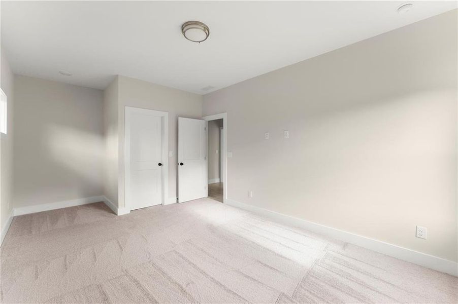 Spacious, unfurnished interior of a new home in Hillgrove Preserve, Powder Springs (Image 27). Spacious, unfurnished interior of a new home in Hillgrove Preserve, Powder Springs (Image 27).