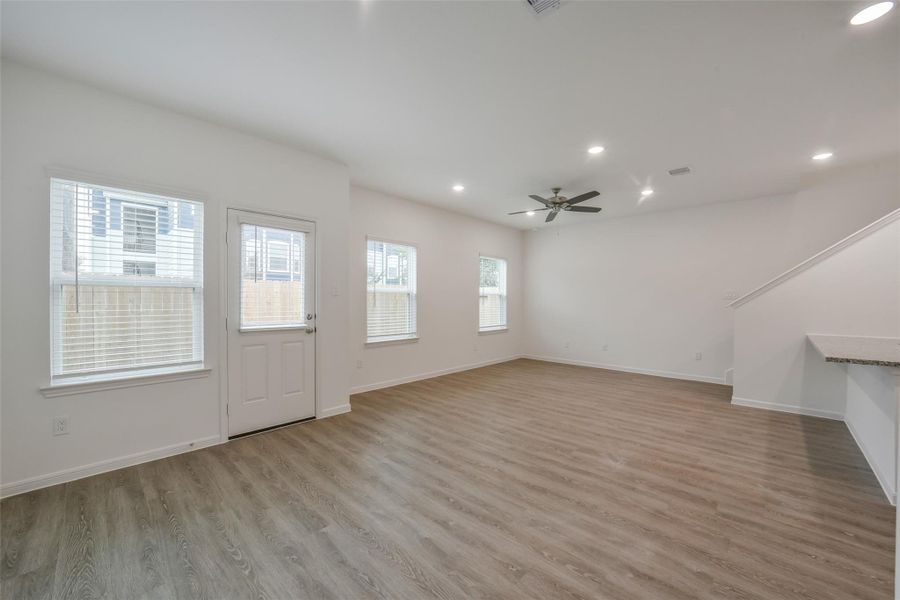Spacious, unfurnished interior of a new home in , Houston (Image 17).