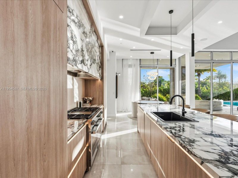 Furnished interior view inside a new home in , Plantation (Image 37).
