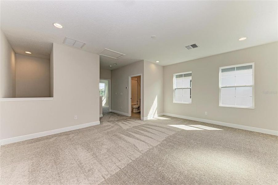 Spacious, unfurnished interior of a new home in Hawkstone, Lithia (Image 34).