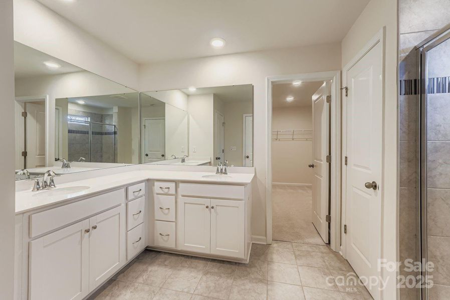 Half bath on main Half bath on main