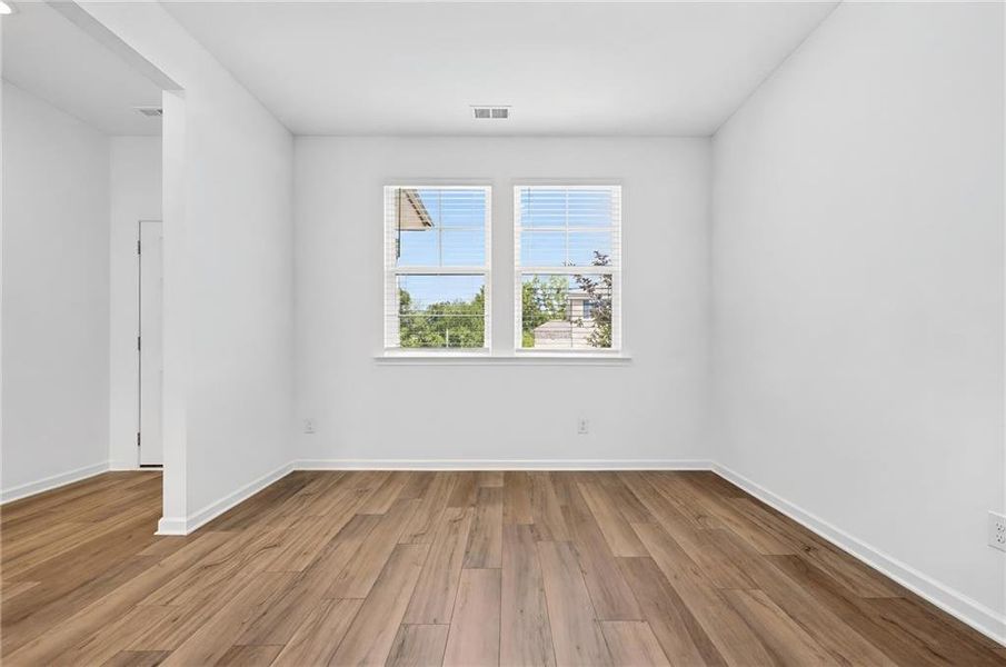 Spacious, unfurnished interior of a new home in Apalachee Hills, Bethlehem (Image 24).