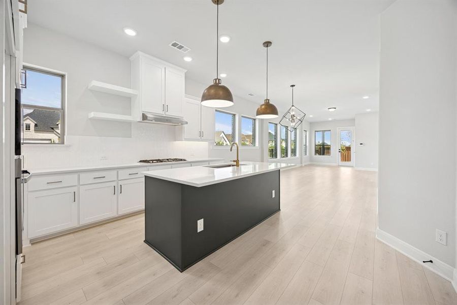 Furnished interior view inside a new home in Mantua Point Gardens, Van Alstyne (Image 6). Furnished interior view inside a new home in Mantua Point Gardens, Van Alstyne (Image 6).
