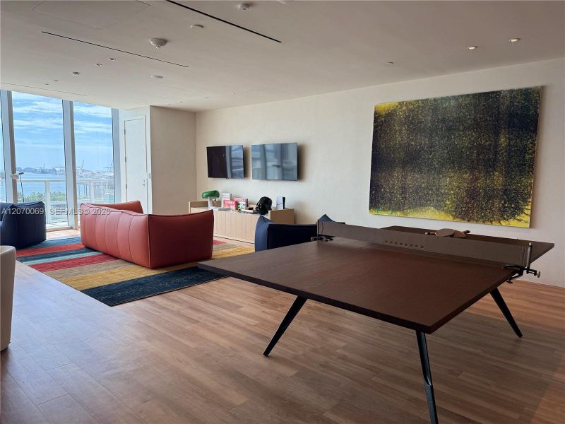 Community amenities in , Miami (Image 42). Community amenities in , Miami (Image 42).