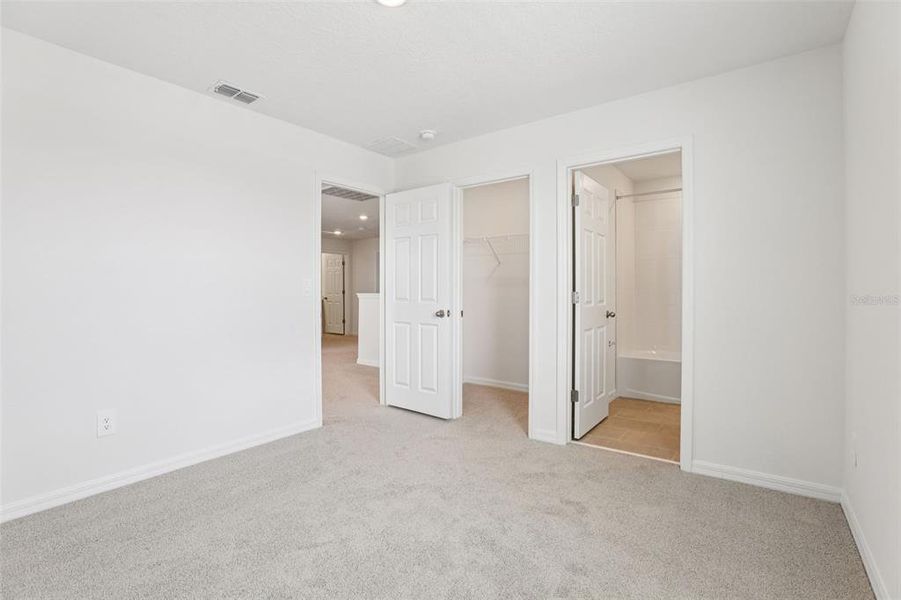 Spacious, unfurnished interior of a new home in The Meadow at Crossprairie, St. Cloud (Image 39).