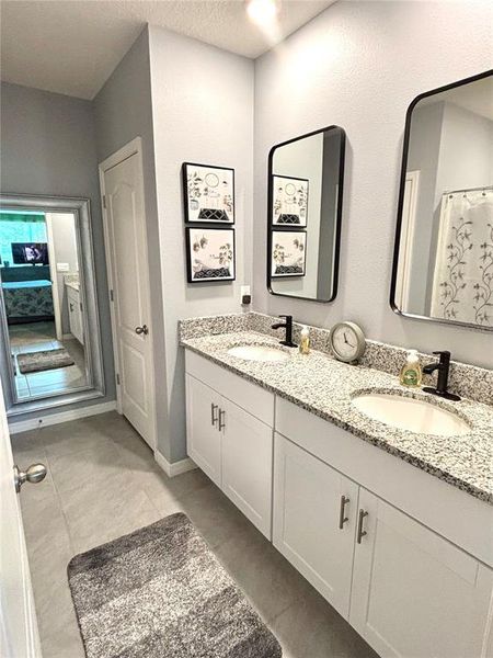 Furnished interior view inside a new home in Victoria Oaks, Deland (Image 39).