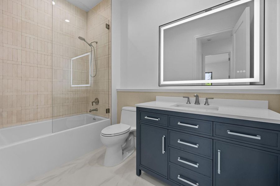 Spacious, unfurnished interior of a new home in , North Palm Beach (Image 10).