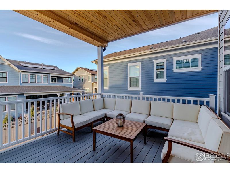 Exterior details and patio area of a home in , Erie (Image 4).