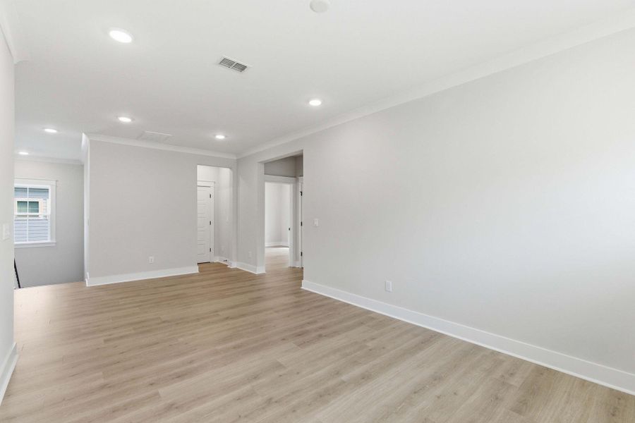 Spacious, unfurnished interior of a new home in Liberty Hill Farm, Mount Pleasant (Image 39).