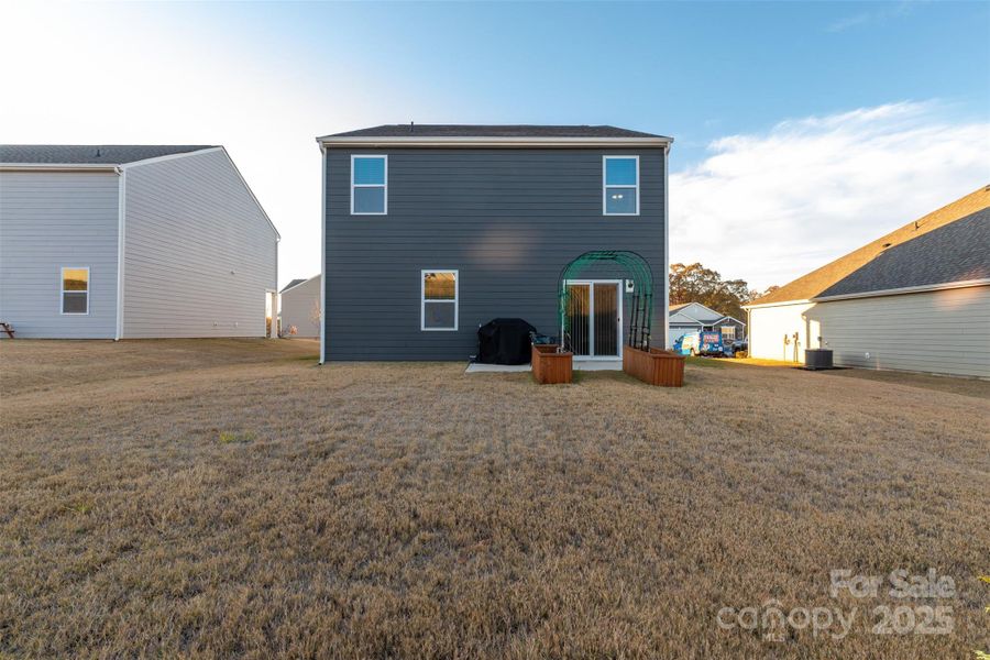 Exterior details and patio area of a home in , Kings Mountain (Image 2).
