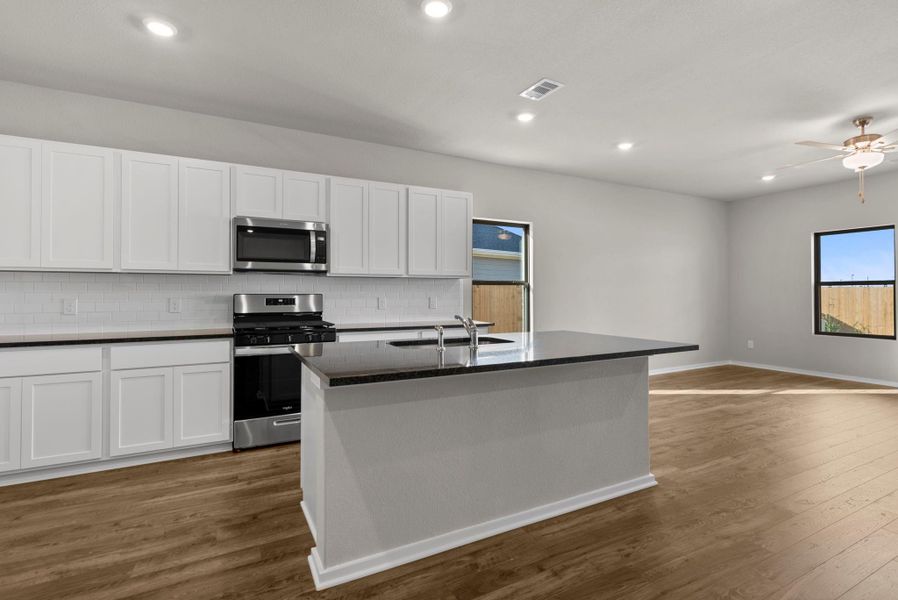 Furnished interior view inside a new home in Laurel Landing, Alvin (Image 5).