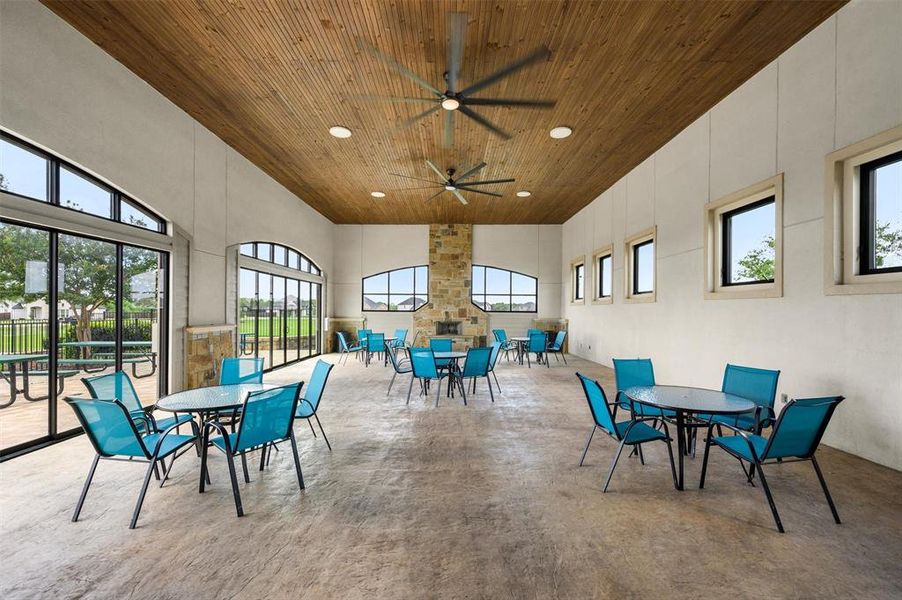 Community amenities in Sonoma Verde, McLendon-Chisholm (Image 30).