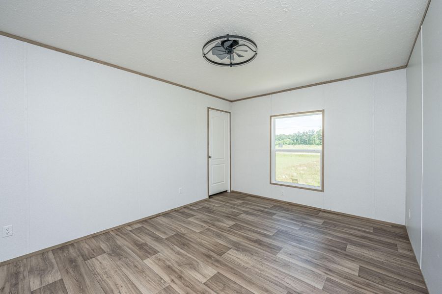 Spacious, unfurnished interior of a new home in , St. George (Image 41).