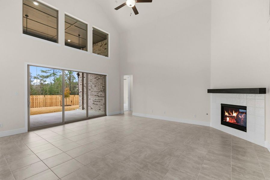 Spacious, unfurnished interior of a new home in Colton, Montgomery (Image 29).
