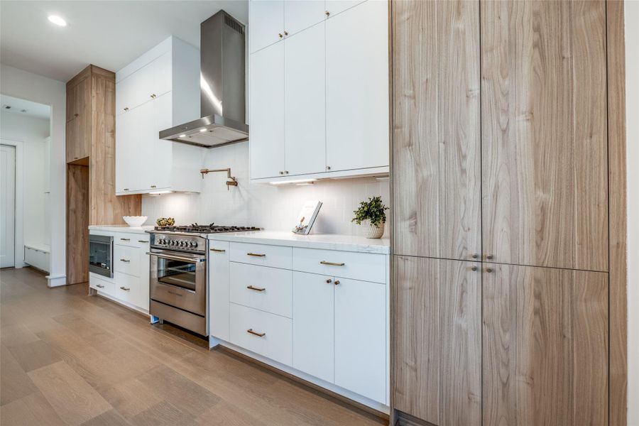 * Est Comp 6/30/26 ** PHOTO OF MODEL HOME * SELECTIONS MAY VARY * PHOTOS MAY SHOW A SIMILAR FLOOR PLAN AND/OR UPGRADED/ALTERNATIVE FINISHES * Please use these photos as a guide ONLY * * Est Comp 6/30/26 ** PHOTO OF MODEL HOME * SELECTIONS MAY VARY * PHOTOS MAY SHOW A SIMILAR FLOOR PLAN AND/OR UPGRADED/ALTERNATIVE FINISHES * Please use these photos as a guide ONLY *