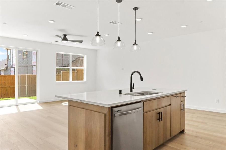 012-2863ConcordDrive-Wylie-TX-75098-Kitchen.jpg-SMALL