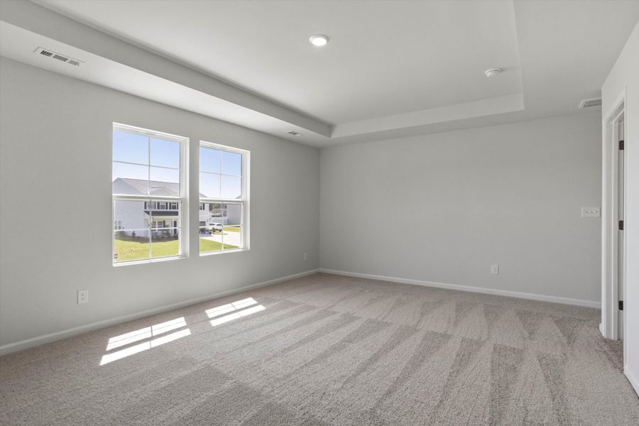 Spacious, unfurnished interior of a new home in Cambridge Reserve, Angier (Image 20).
