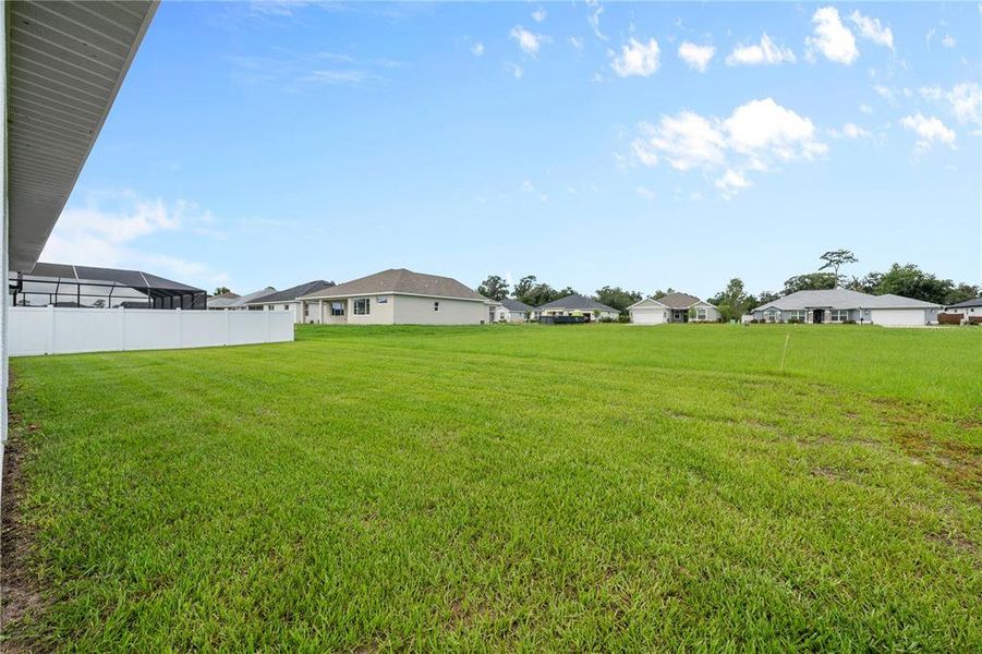 Exterior details and patio area of a home in , Ocala (Image 3).