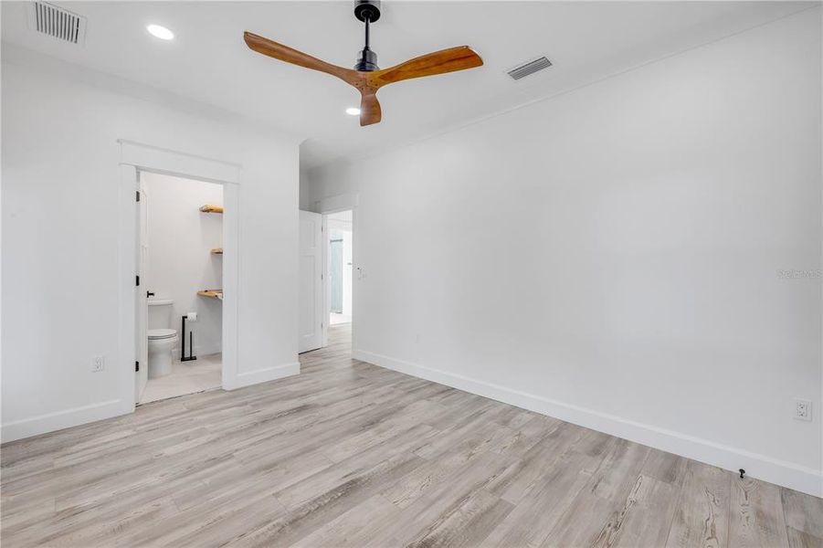 Spacious, unfurnished interior of a new home in , New Smyrna Beach (Image 41).