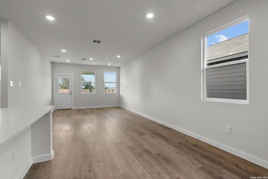 Spacious, unfurnished interior of a new home in Applewhite Meadows, San Antonio (Image 29).