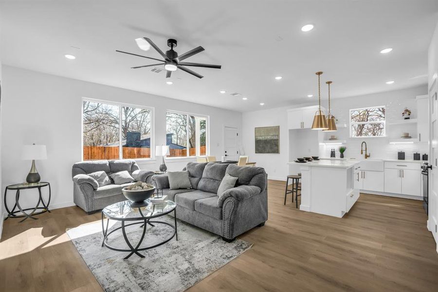 Furnished interior view inside a new home in , Gun Barrel City (Image 9).