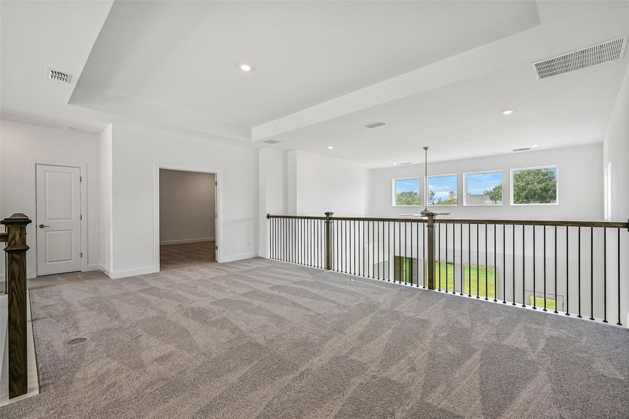 Spacious, unfurnished interior of a new home in Avalon at Friendswood, Friendswood (Image 23).