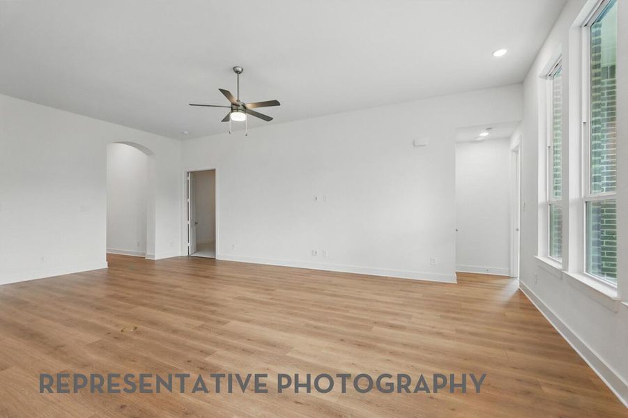 Spacious, unfurnished interior of a new home in 6 Creeks at Waterridge, Kyle (Image 20).