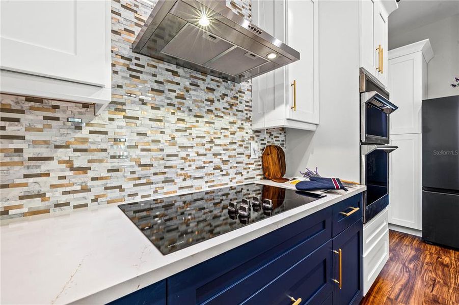 Furnished interior view inside a new home in , Gulfport (Image 16).