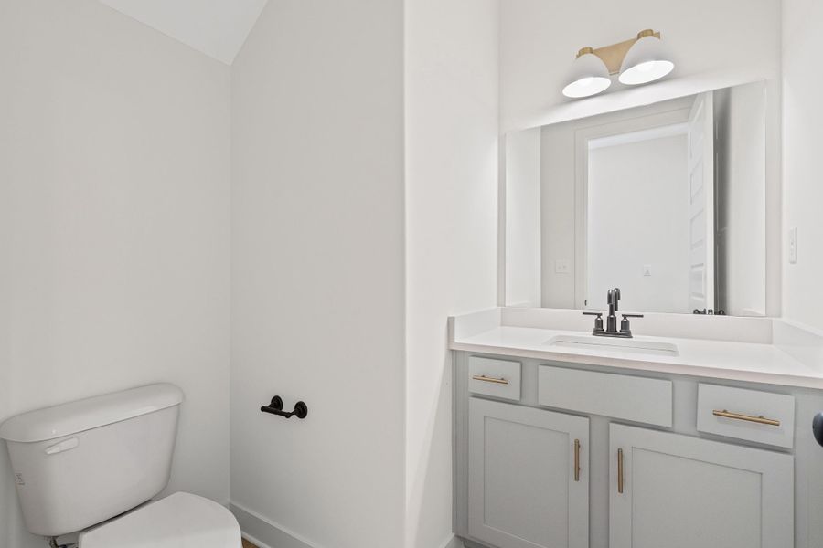 Furnished interior view inside a new home in White Oak, Arlington (Image 11).