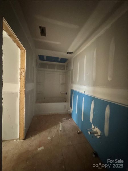 Hallway Full Bathroom Hallway Full Bathroom