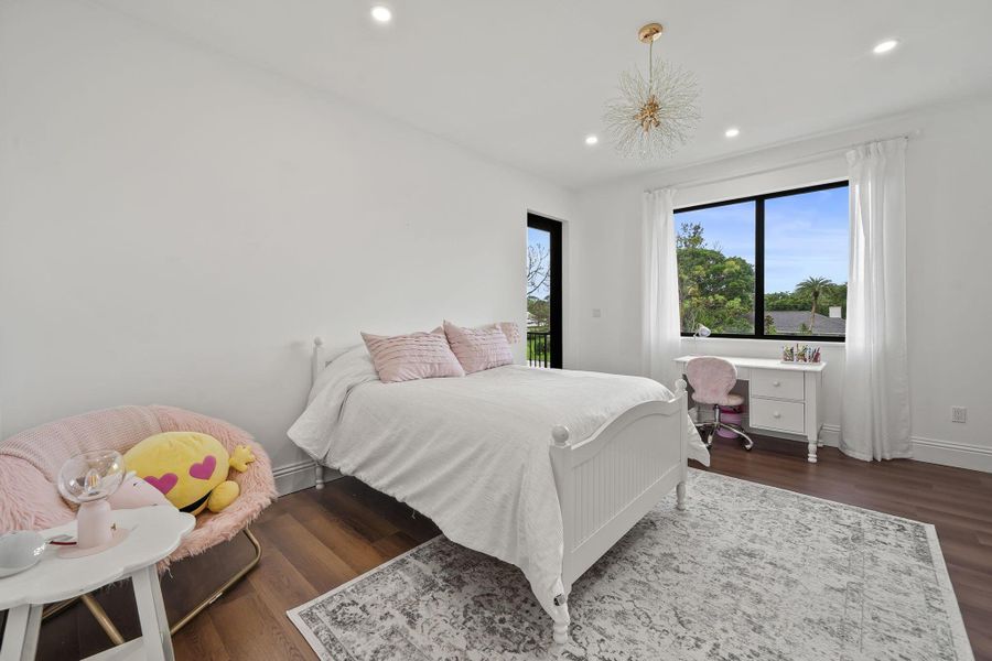Exterior details and patio area of a home in , Palm Beach Gardens (Image 4).