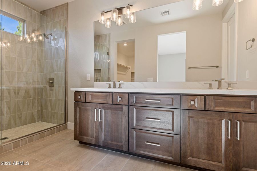 084-Primary Bathroom