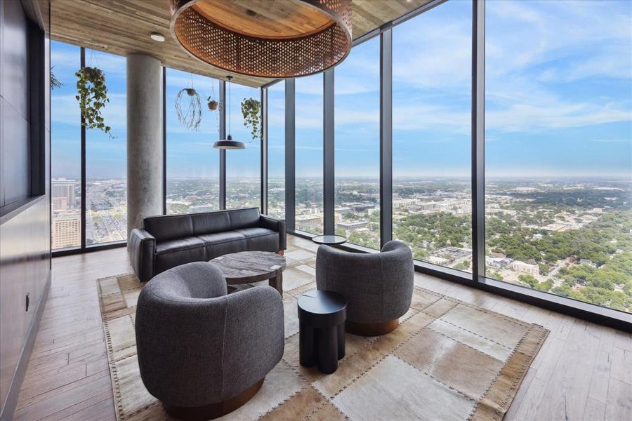 41st floor residents lounge