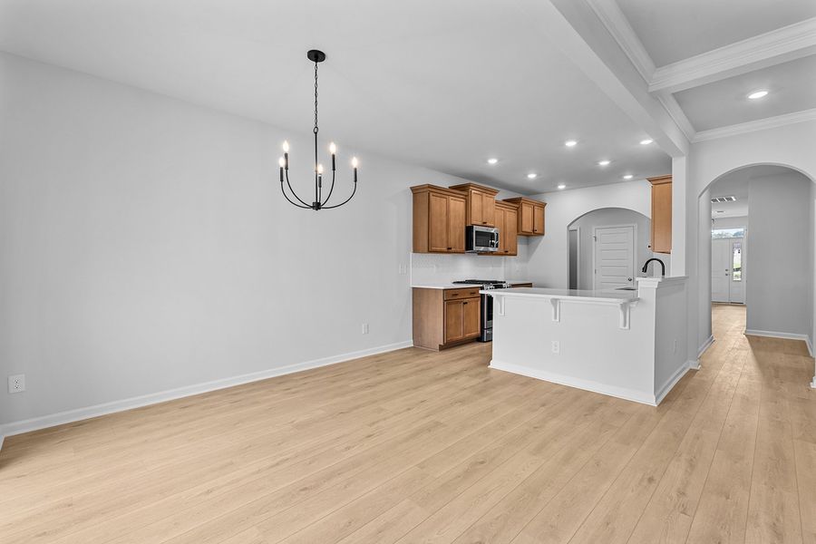 Spacious, unfurnished interior of a new home in Fieldstone, Lexington (Image 22).