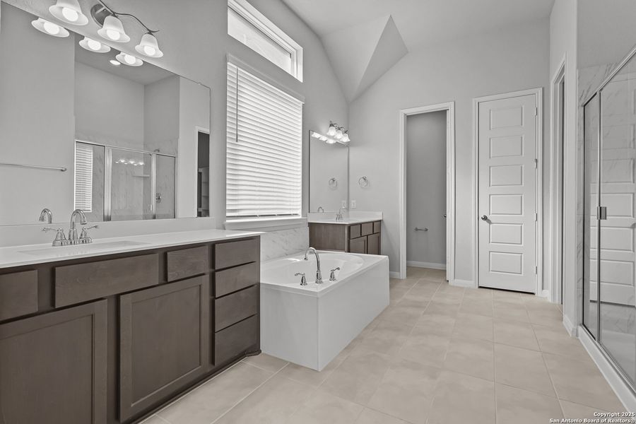 Furnished interior view inside a new home in Mayfair 50', New Braunfels (Image 8).