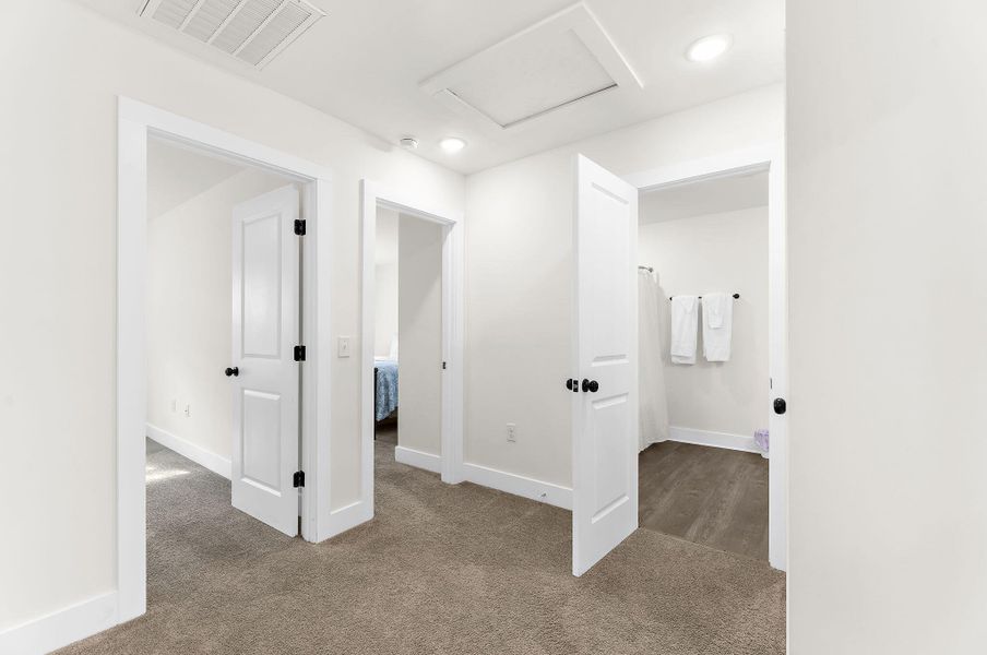 Spacious, unfurnished interior of a new home in , Hanahan (Image 24).