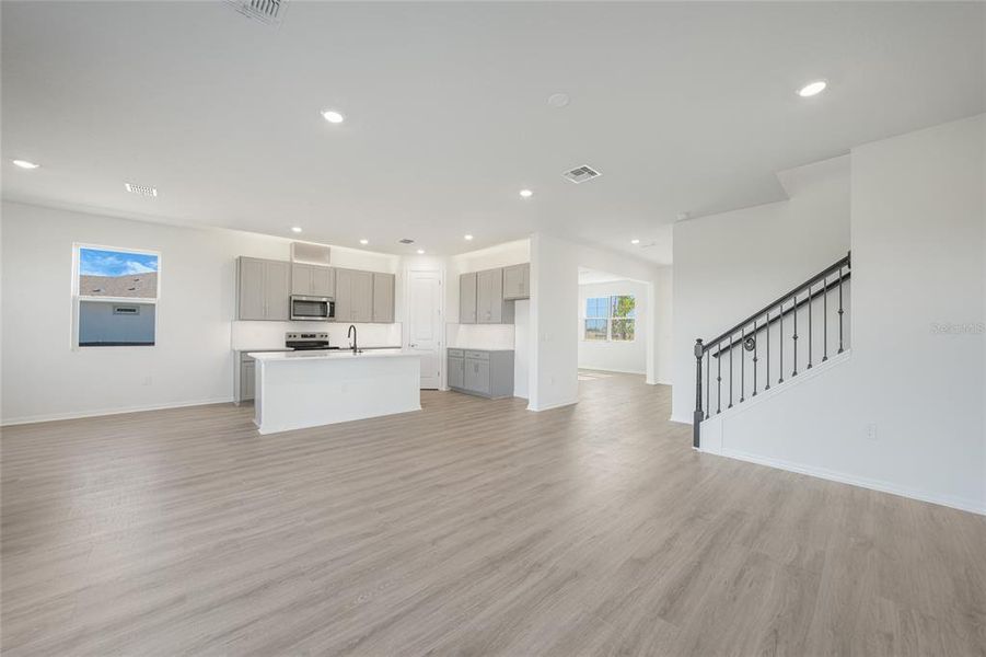 Spacious, unfurnished interior of a new home in Turnleaf, Punta Gorda (Image 17). Spacious, unfurnished interior of a new home in Turnleaf, Punta Gorda (Image 17).