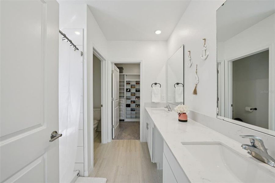 Furnished interior view inside a new home in Park East: The Manors, Plant City (Image 10). Furnished interior view inside a new home in Park East: The Manors, Plant City (Image 10).