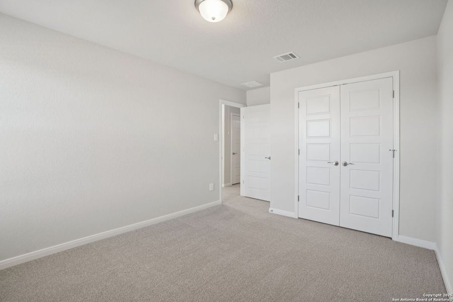 Spacious, unfurnished interior of a new home in Carmel Ranch, Schertz (Image 31). Spacious, unfurnished interior of a new home in Carmel Ranch, Schertz (Image 31).