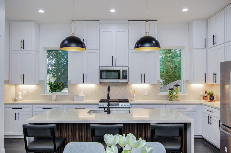 Huge island perfect for entertaining