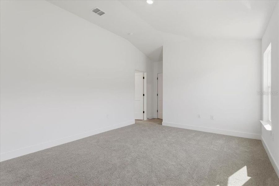 Spacious, unfurnished interior of a new home in Kirkland Farms, Alachua (Image 21). Spacious, unfurnished interior of a new home in Kirkland Farms, Alachua (Image 21).