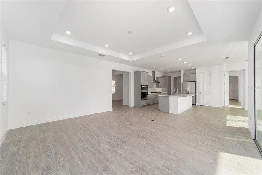 Spacious, unfurnished interior of a new home in , Ocala (Image 38).