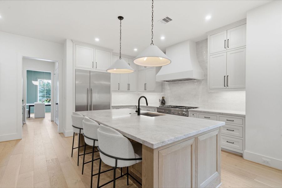 Thermidor Appliances, island sink, cabinets to the ceiling are just some of the things that make this Kitchen a Chefs Dream for cooking and entertaining. Thermidor Appliances, island sink, cabinets to the ceiling are just some of the things that make this Kitchen a Chefs Dream for cooking and entertaining.
