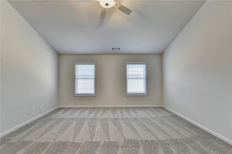 Spacious, unfurnished interior of a new home in , Auburn (Image 48).